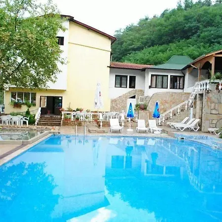 Elis * Blagoevgrad